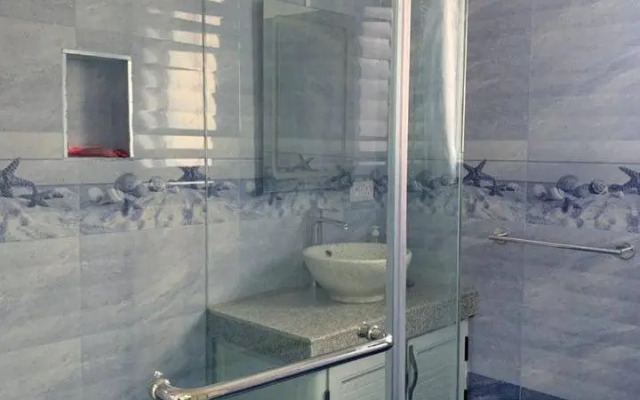 Well equipped peaceful 3 bedroom apartment