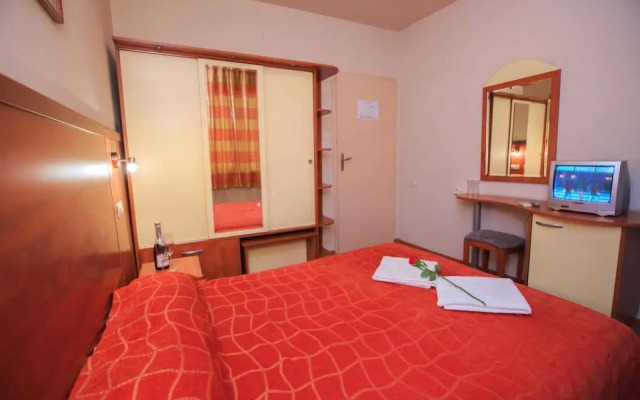 Desudava Hotel