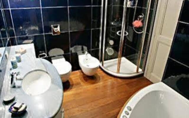 Lambertesca Halldis Apartments