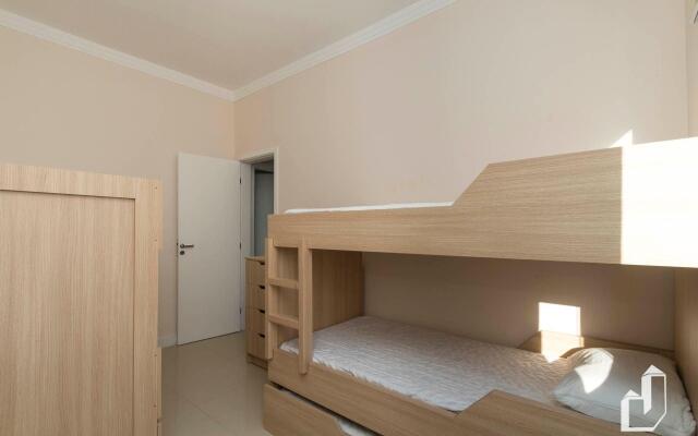 Apartamento com 03 dormitórios