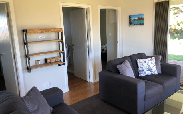 Twizel - Apartment on Woodley