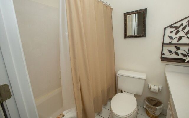 Oceania 207 3 Bedroom Condo by RedAwning