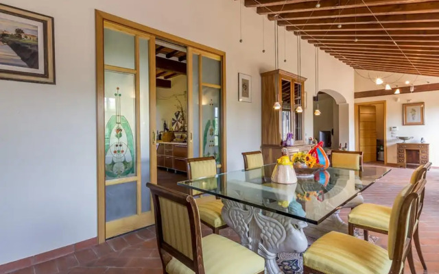 Villa Pallina With Pool