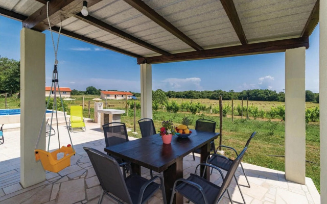 Amazing Home in Valtura With Wifi and 2 Bedrooms