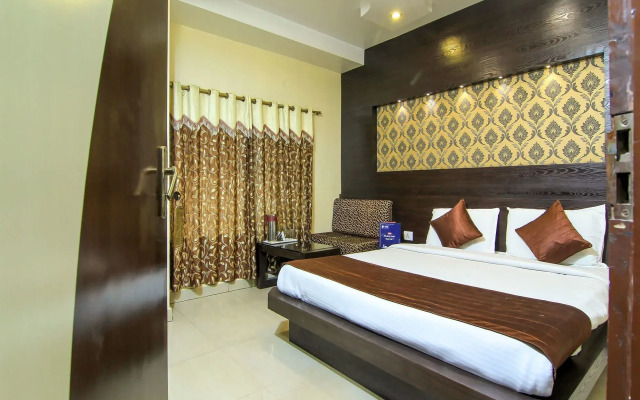 OYO 2000 Hotel Yash