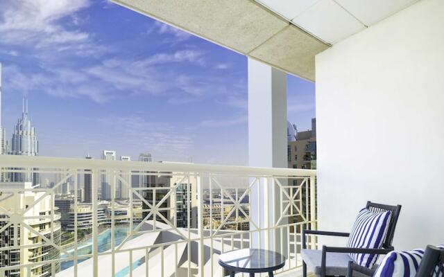 LUX The Burj Khalifa Fountain View Suite