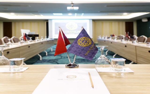 The Grand Mira Hotel