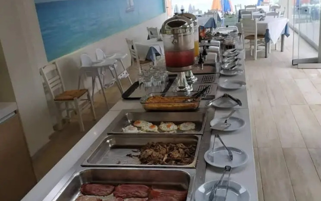 Melina Beach Hotel