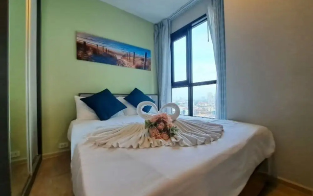 The Base Central Pattaya by Mickey