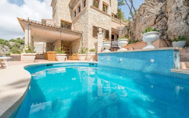 With Panoramic Views On The Sea - Villa Cala Llamp