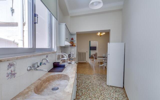 Samouil Apartment, 40 meters from the beach