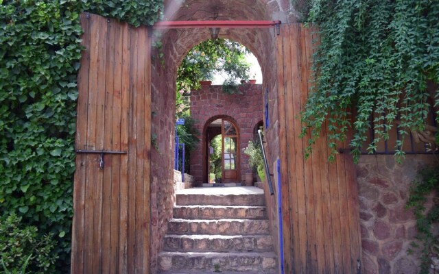 Auberge le Maquis