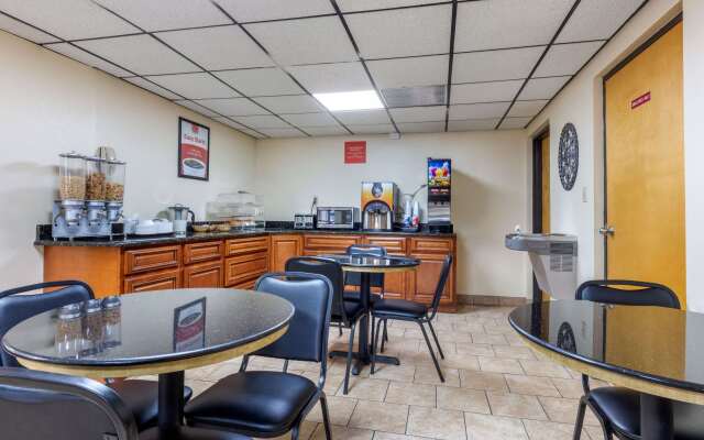 Econo Lodge Chattanooga Northeast - Ooltewah