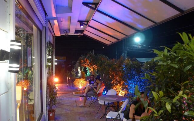 Rozen Suites Paradise