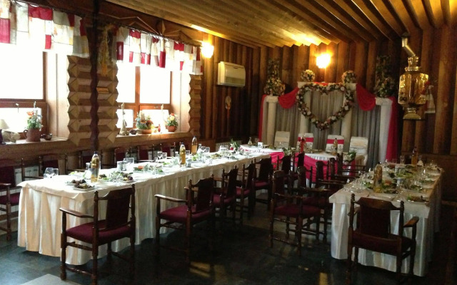 Druzhba hotel and restaurant