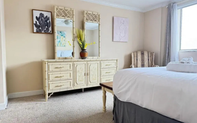 Downtown 3BD City View with Washer Dryer