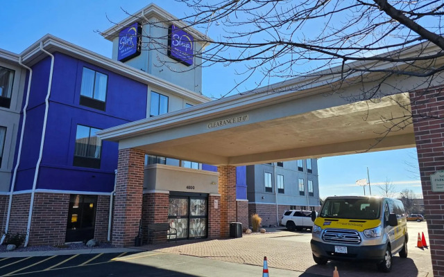 Sleep Inn & Suites Airport
