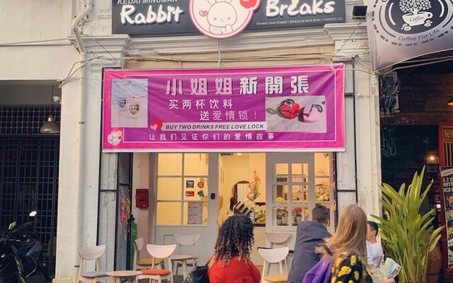 Rabbit Breaks Penang Hostel