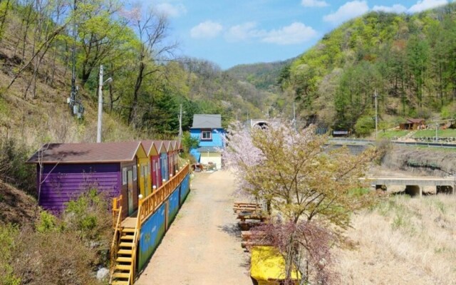 Hongcheon Eorinwangja Pension