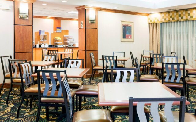 Four Points by Sheraton Fayetteville Fort Liberty