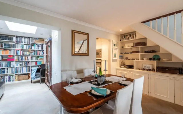 Charming Chiswick Home