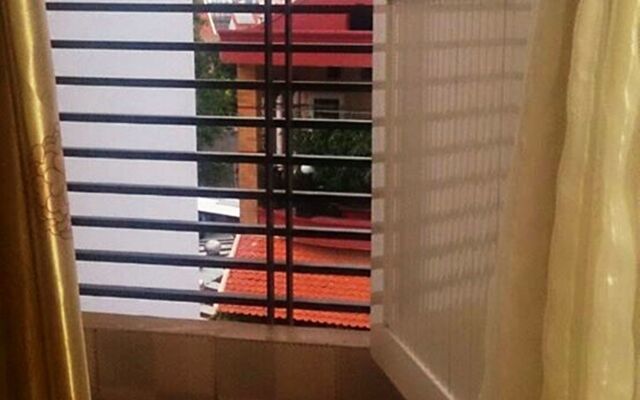 Smiley Apartment 3