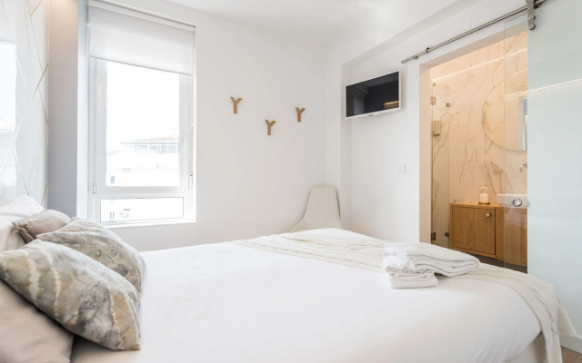 Lisbon Airport Suites