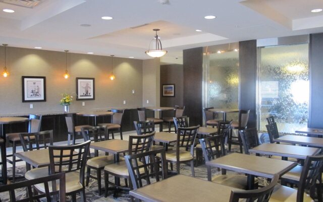 Best Western Plus Okotoks Inn & Suites