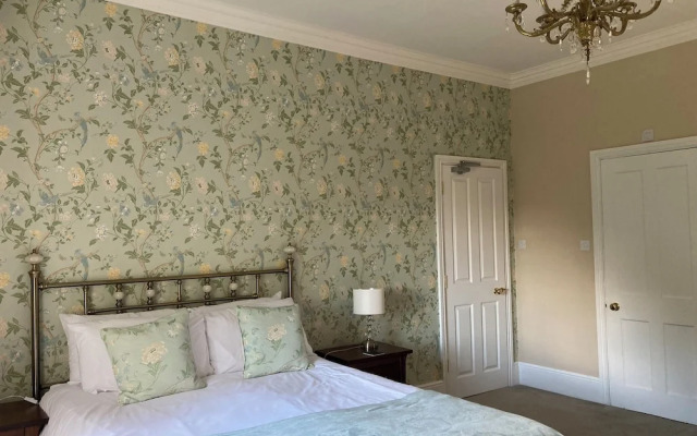 The Old Lodge Guest House