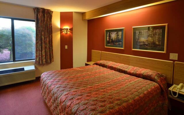 Smoky Mountain Inn & Suites