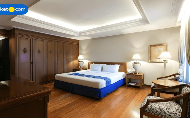 Grand Orchid Hotel