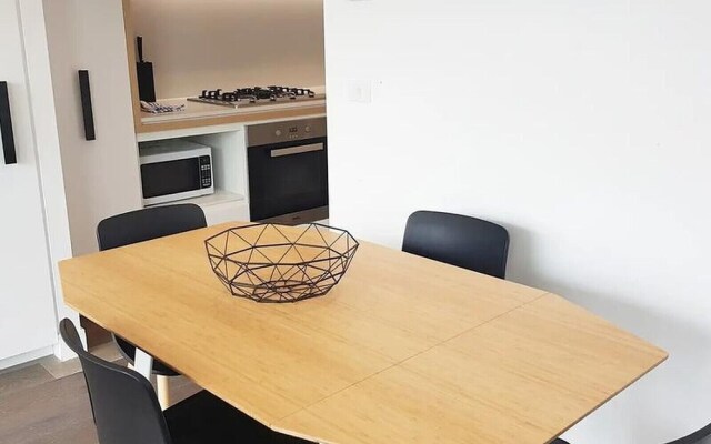 Docklands Waterfront 1006PR 2 Bed Free Wifi