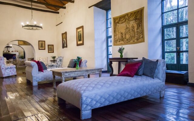 Hosteria Hacienda Pinsaqui