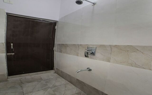 OYO 30231 Hotel Anshu