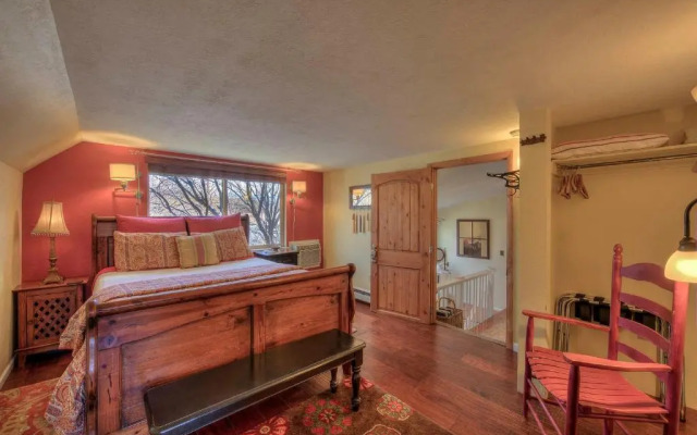 Cali Cochitta Vacation Rentals