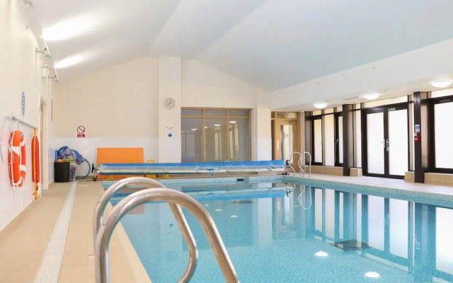 Flat 32 - Marine Court