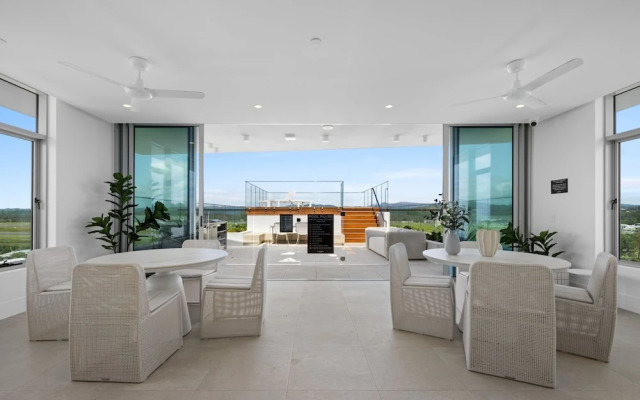 Bilinga Beachfront Luxury at Lana