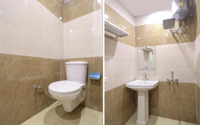 OYO 76273 Gold Inn