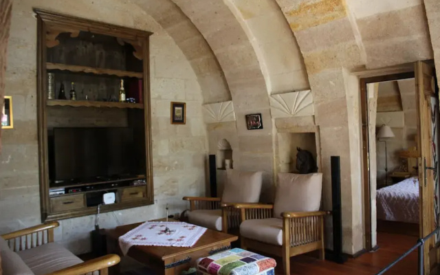 Kayhan Cave Villa