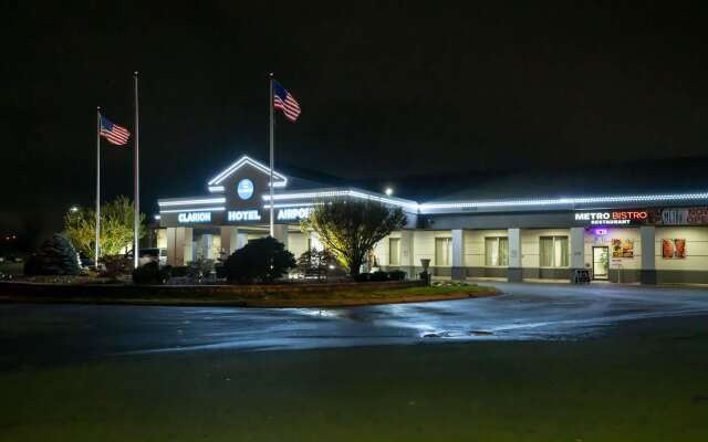 Clarion Hotel Detroit Metro Airport