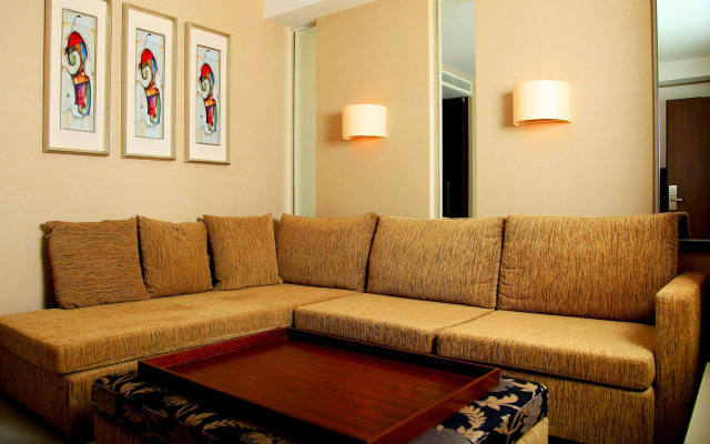 Cratos Premium Hotel & Casino