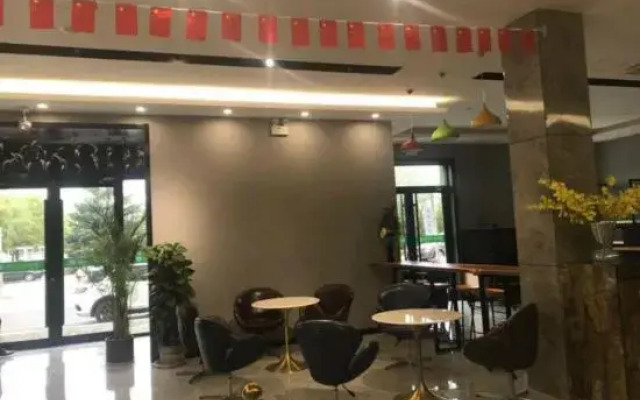 Forest Mansion Hotel