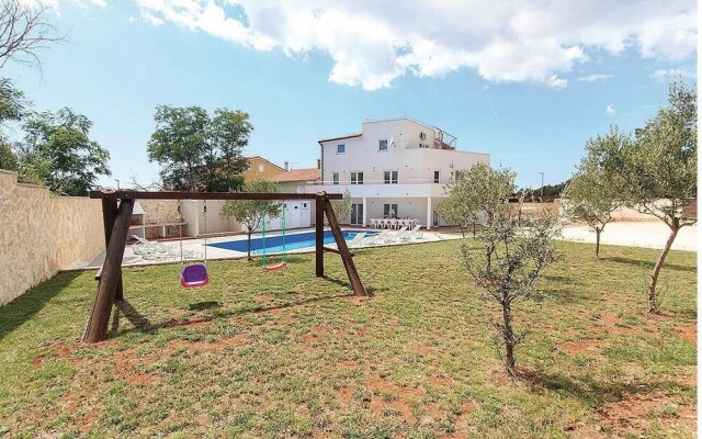 Amazing Home in Medulin With Wifi and 7 Bedrooms