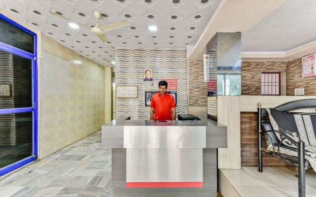 SPOT ON 40292 Hotel Shangrila Inn