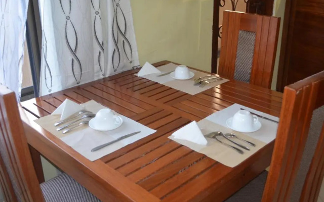 Jaden Hotel & Lounge