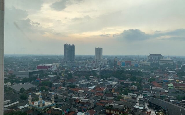 Comfort And Homey Studio At Margonda Residence 5 Apartment