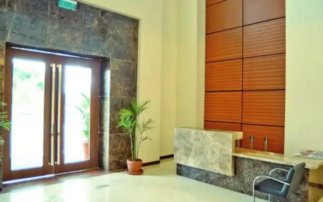 San Tomas Suites