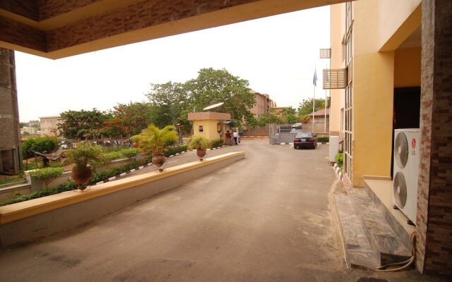 Elomaz Hotels, Abuja