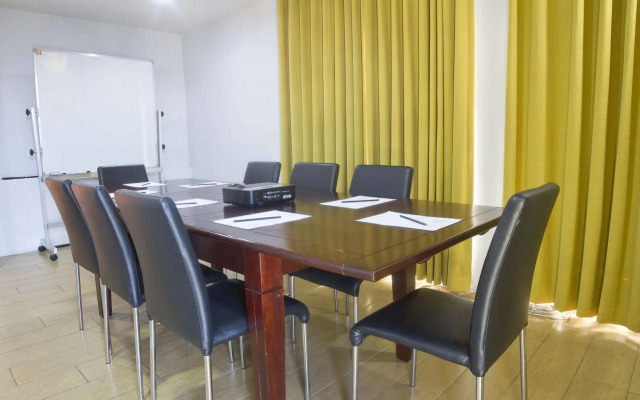 Aurum One Makati