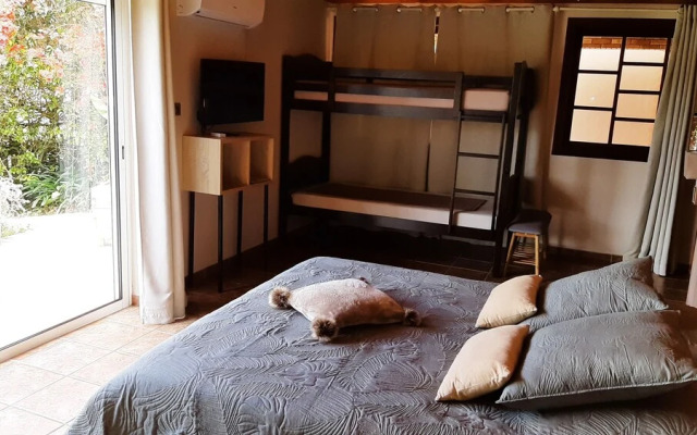 La Croisee Des Sentiers